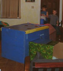 BOX.jpg (9284 bytes)