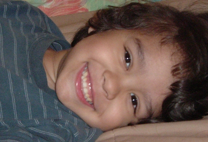 2006_0525tlight0024_NWEB.jpg (344592 bytes)