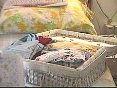 SH-L-SUITCASE.jpg (9816 bytes)