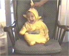 oct-2001-5-mothhall-lala4.jpg (13214 bytes)